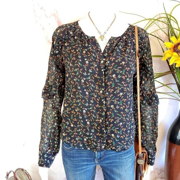 Lucca beautiful print hidden button front blouse - Picture 2 of 7